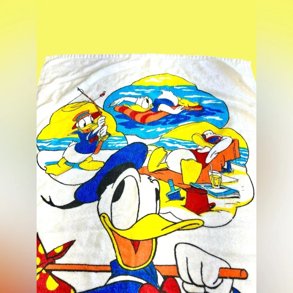 Vintage Franco Donald Duck Beach Towel Terry Cotton 48” X 26” Disney 1980s